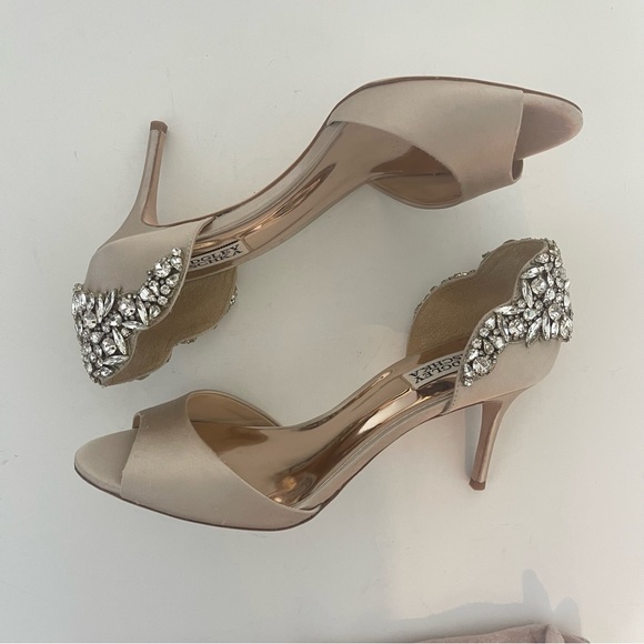 Badgley Mischka Collection Celeste Peep Toe Pump - Defect Missing One Rhinestone - Picture 6 of 17